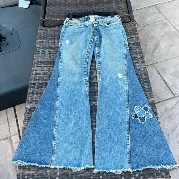 Vintage Y2K True Religion Bell Bottom/Low rise Jeans - Picture 15 of 17